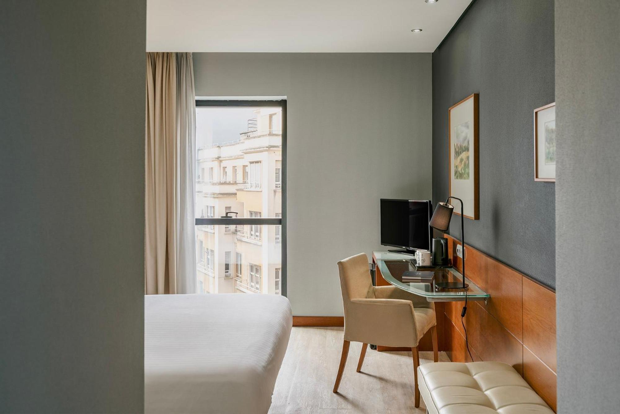 Deluxe Double or Twin Room with City View,1716984798:JPEG